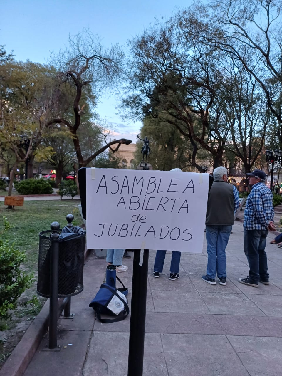 Jubilados volvieron a encontrarse en Plaza San Martín