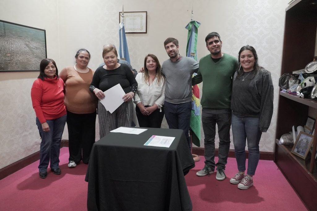 Reconocimientos y entrega de beneficios entra Municipio e IPS