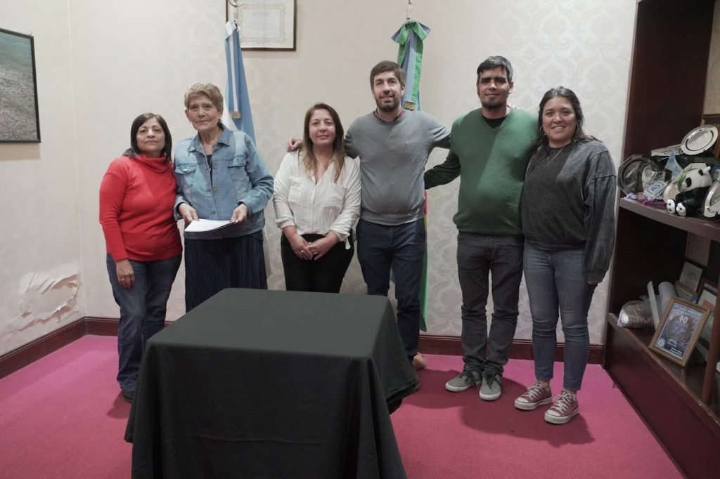 Reconocimientos y entrega de beneficios entra Municipio e IPS