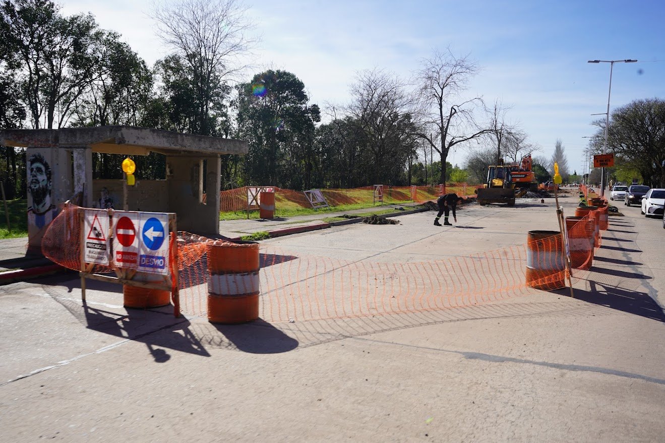La obra pluvial de Provincia ya cruza la Avenida 40