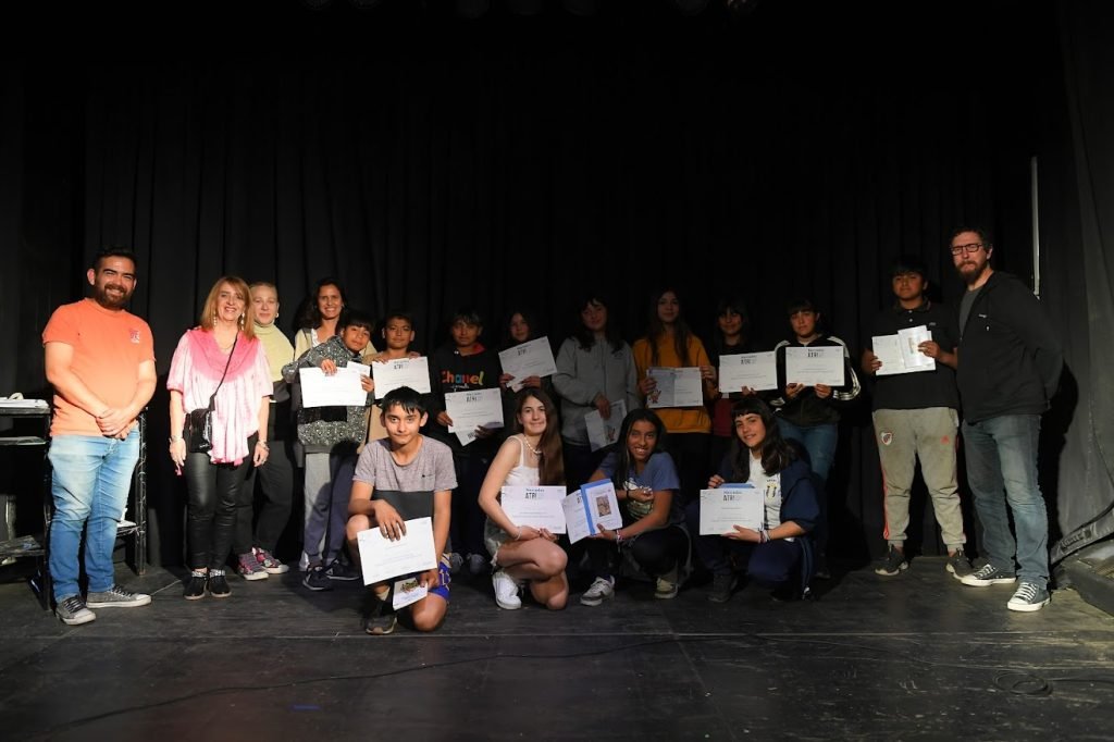 Mailín Villalba y Pedro Latorre, los ganadores del concurso literario ATR