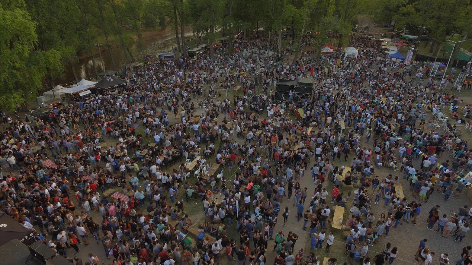 Todo listo para un funde con Festival de Cerveceros Mercedinos