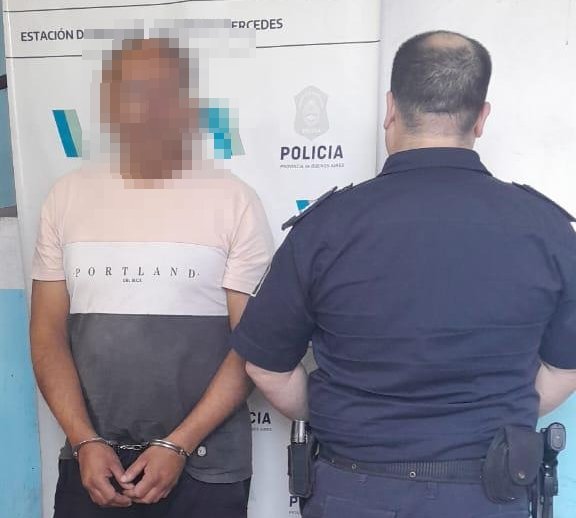 Policía de Luján detenido por robo