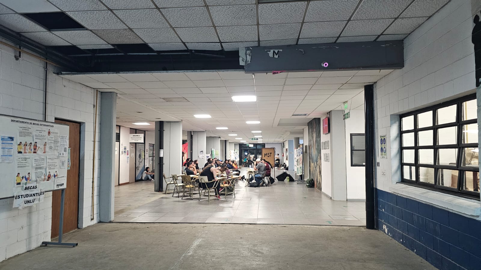 Continúan las tomas y clases públicas en Universidad Nacional de Luján