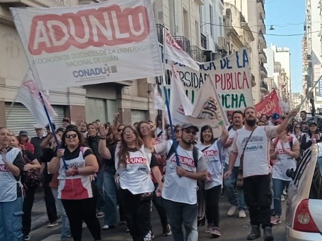 Docentes de ADUNLu se suman al paro de mañana miércoles 30