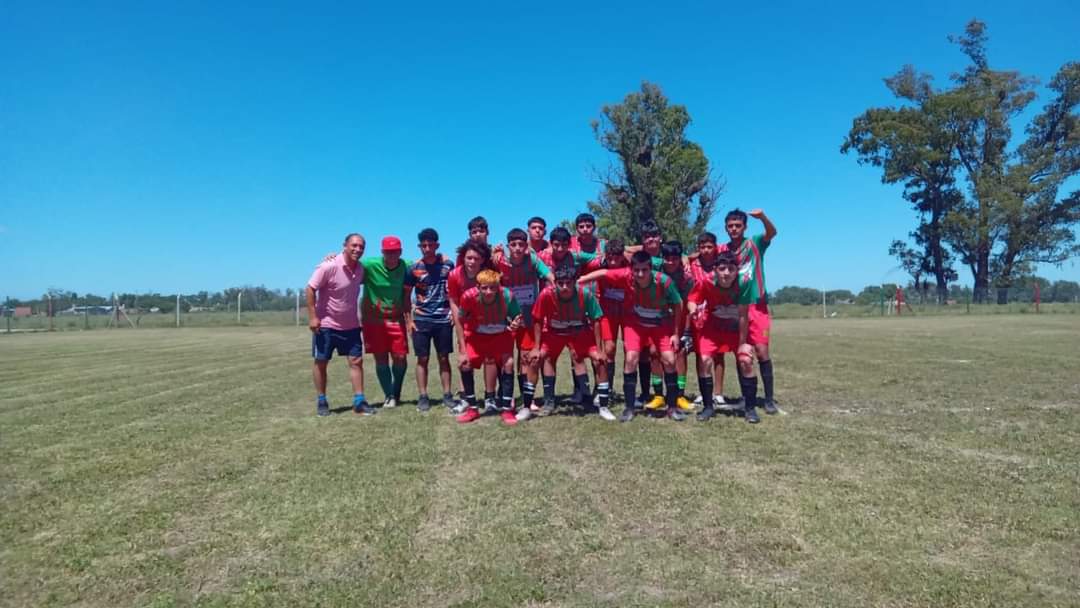 Club Gowland debutó en su nueva cancha de 11