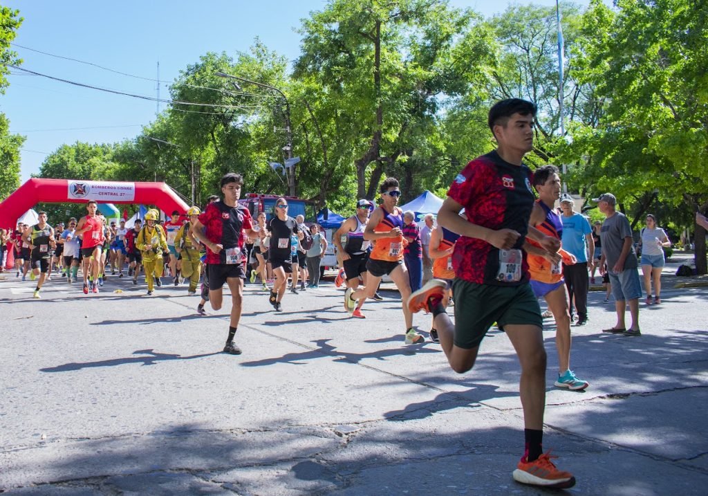 Multitudinaria maratón Todos por Bomberos”