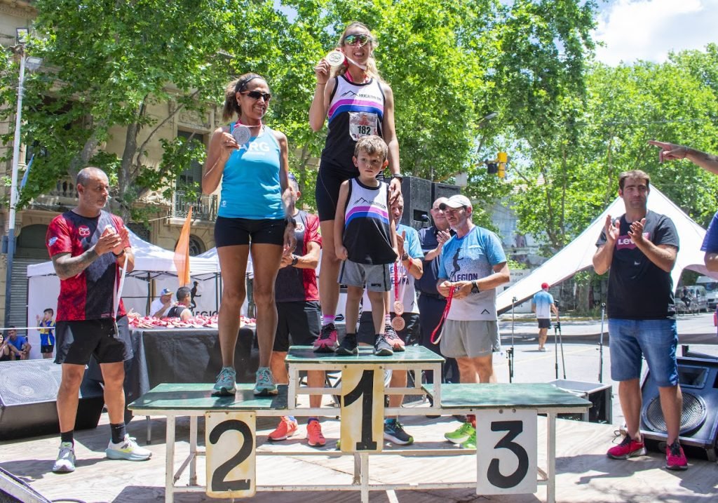 Multitudinaria maratón Todos por Bomberos”
