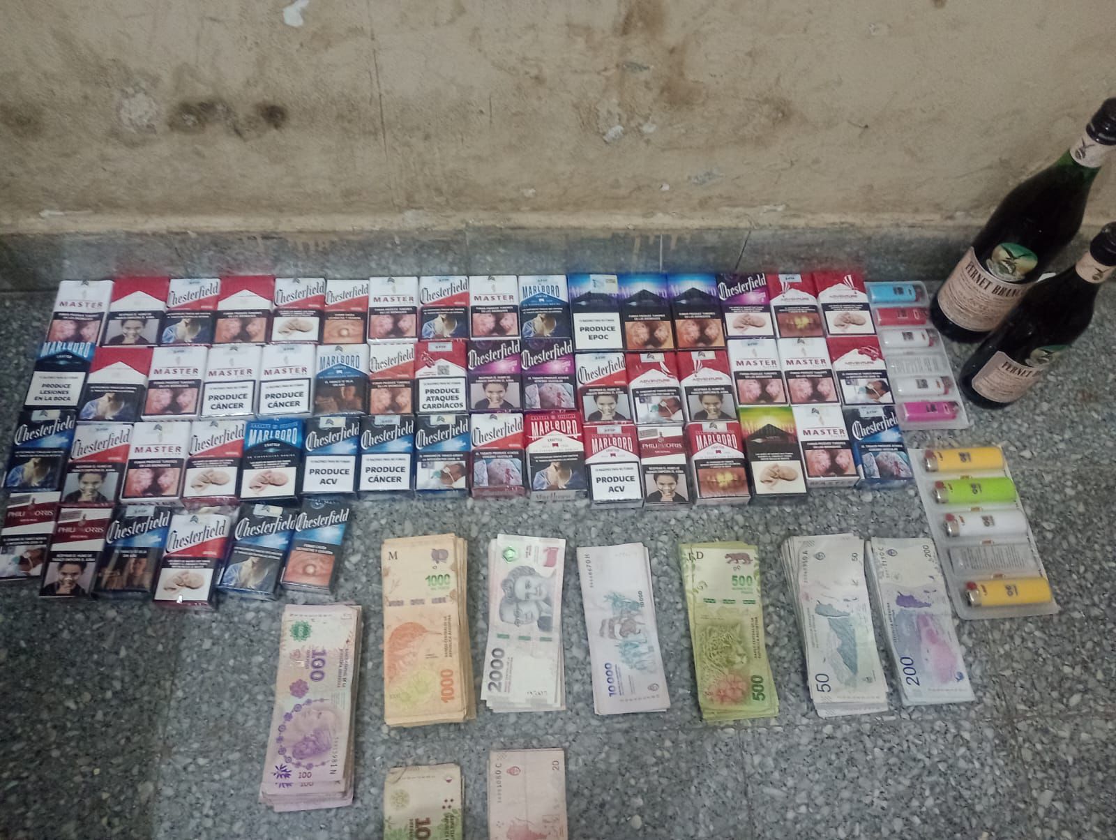 Robaron un kiosco y a los pocos minutos fueron detenidos