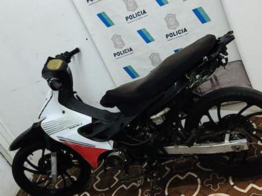 Detenido por circular en moto con pedido de captura