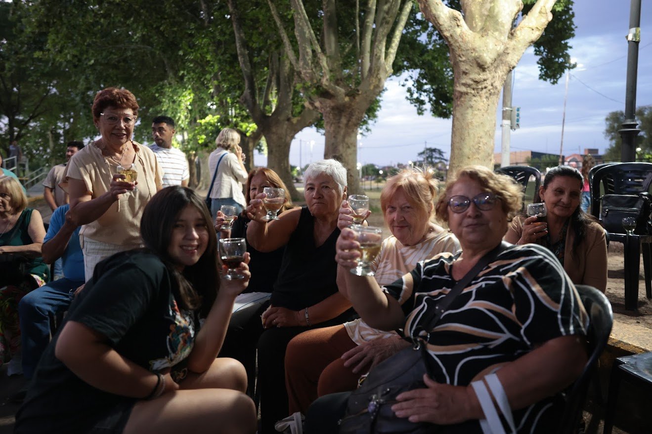 Se realizó el tradicional brindis con instituciones y el municipio