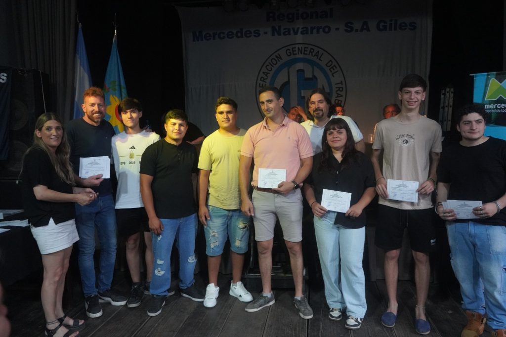 Fiesta de egreso del Centro de Formación Laboral N°402 de la CGT
