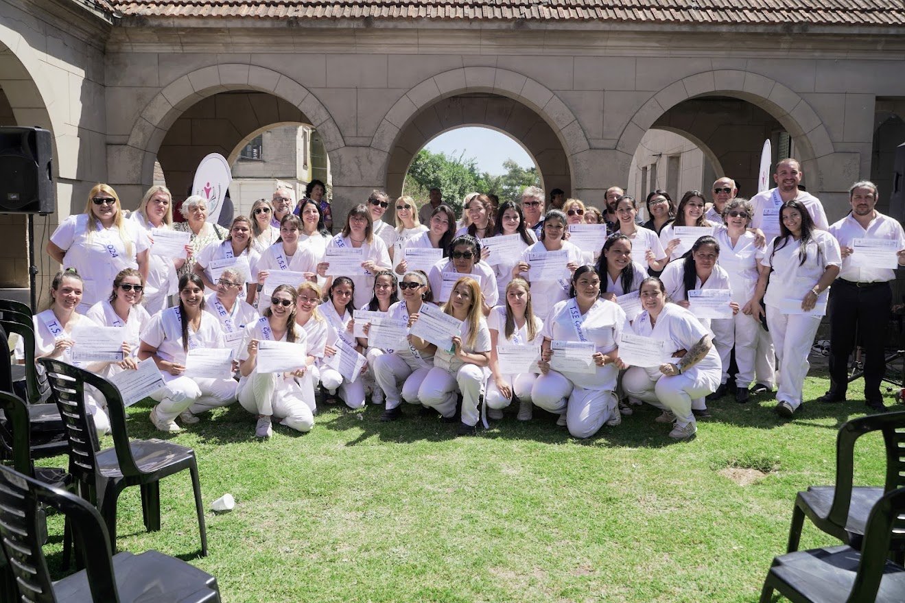 Egresó una nueva cohorte de enfermería en el Centro Regional Universitario
