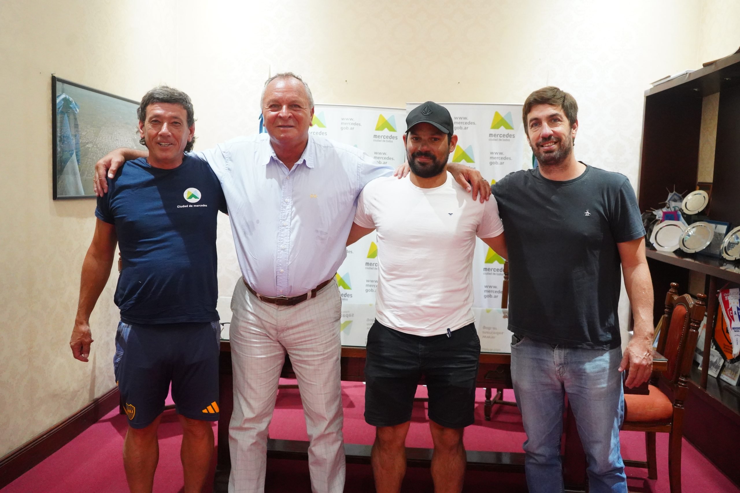 Ustarroz recibió a David Moyano, el vecino que hizo cumbre en el Aconcagua