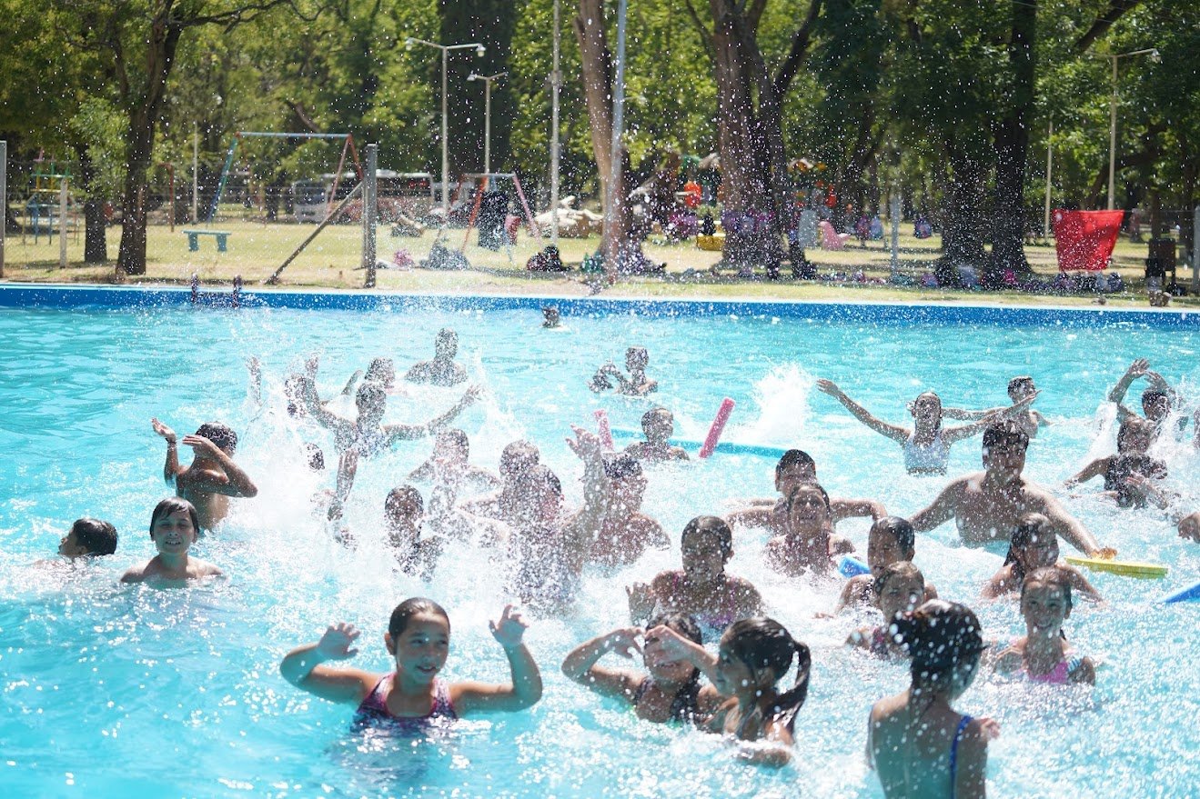 Más de 400 chicos y chicas ya disfrutan de las Escuelas Abiertas de Verano