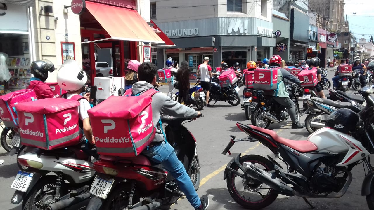 Repartidores de Pedidos Ya recuperan celular robado tras violento asalto en Luján