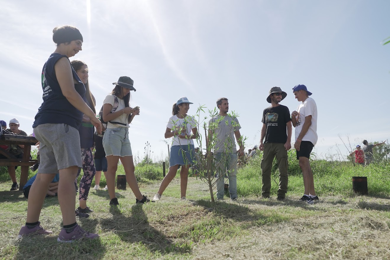 Plantación de nativas y jornada educativa en la Reserva Balta