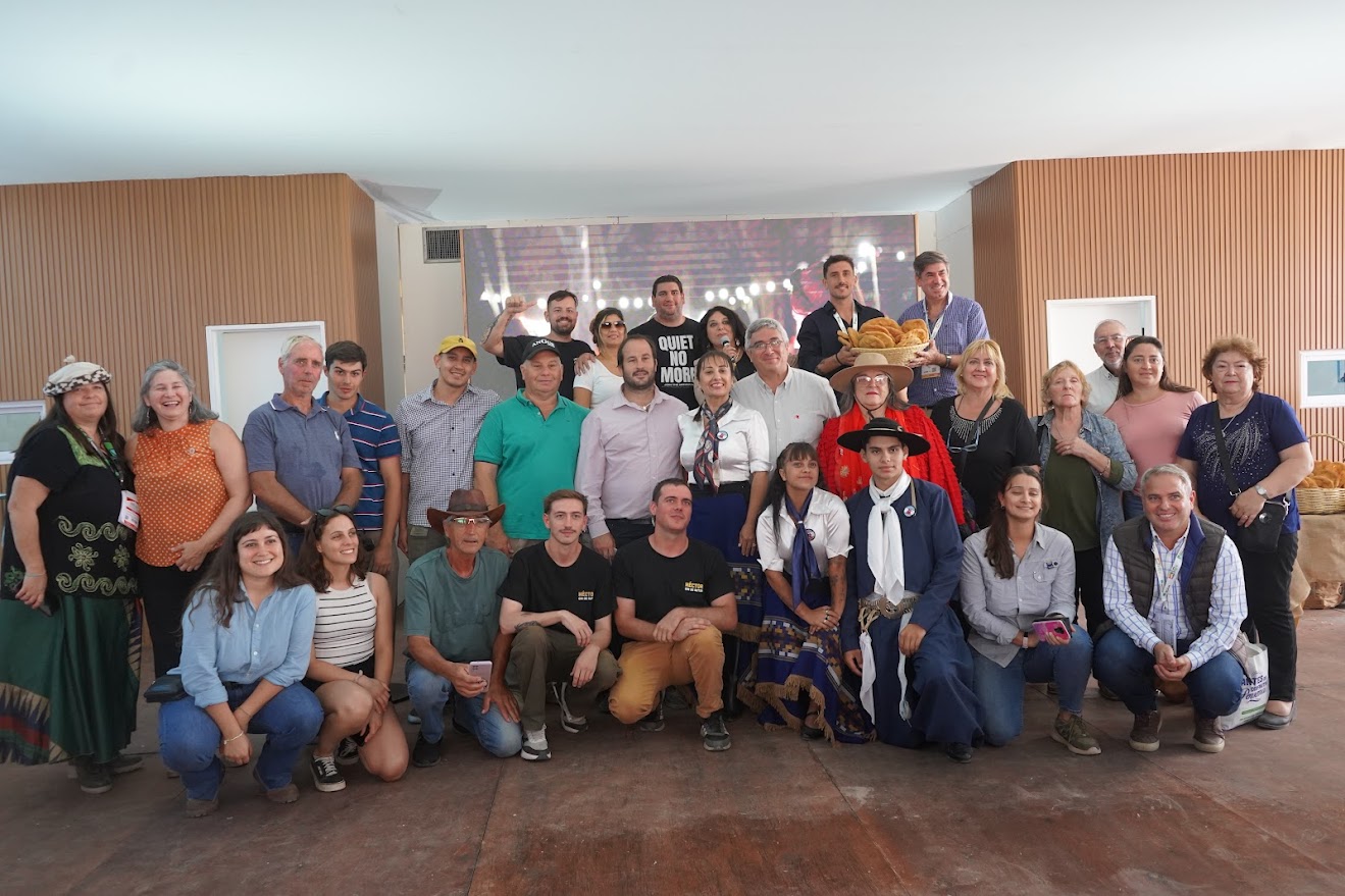 Mercedes promoviendo las fiestas, el turismo y la producción en Expo Agro