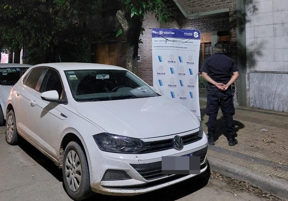 Intentó ingresar a Mercedes con auto robado y fue detenido