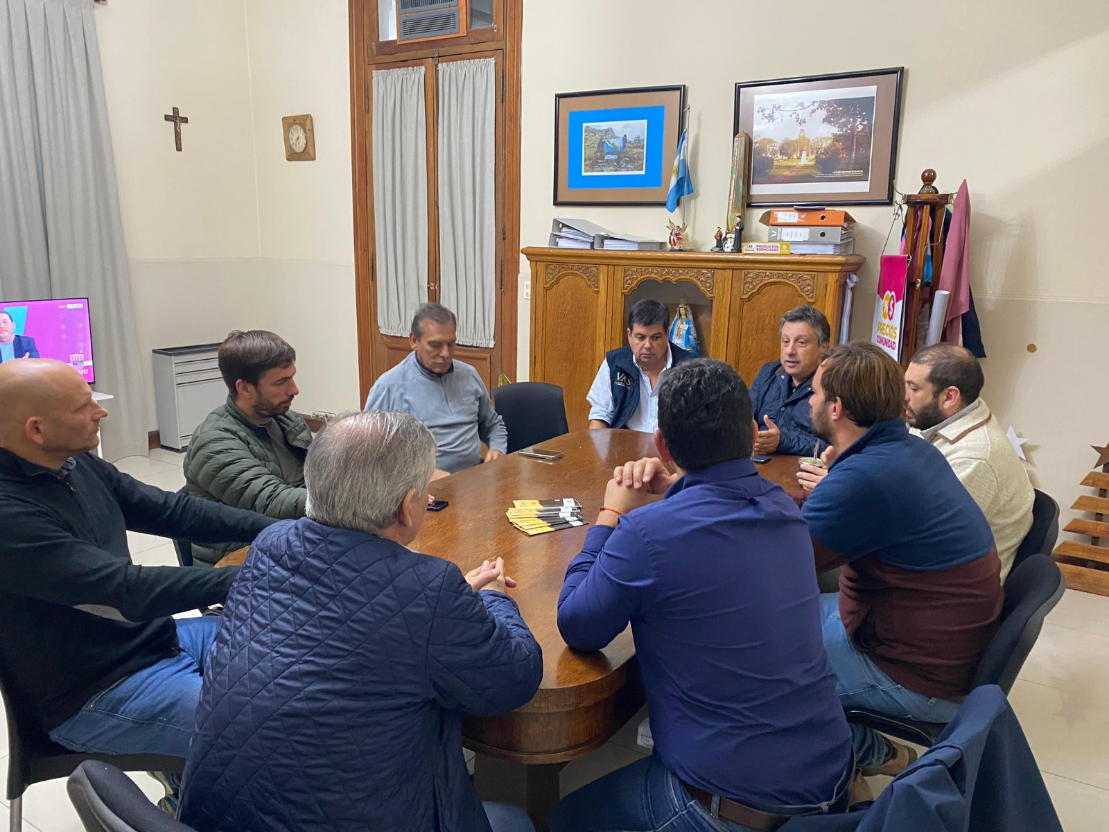 Suipacha fue sede de reunión de intendentes de la zona por el transporte