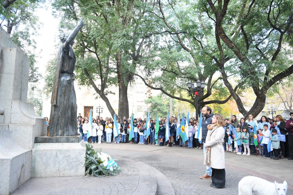 Se conmemoró un nuevo acto por el 25 de Mayo