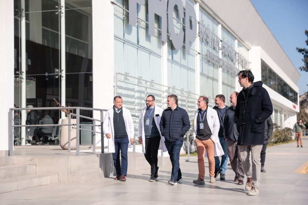 Achával recorrió la obra de ampliación del Hospital Central de Pilar que sigue creciendo