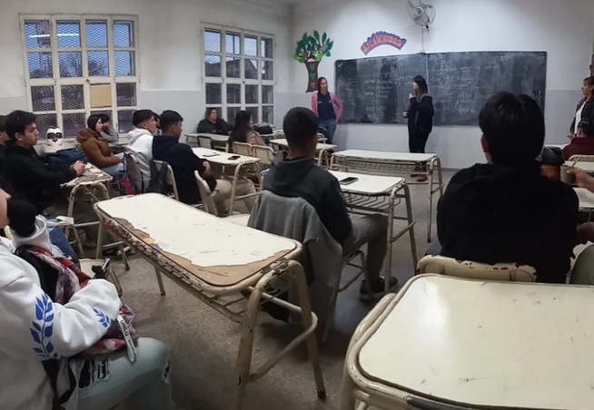 Dirección de Producción realiza capacitaciones en instituciones educativas