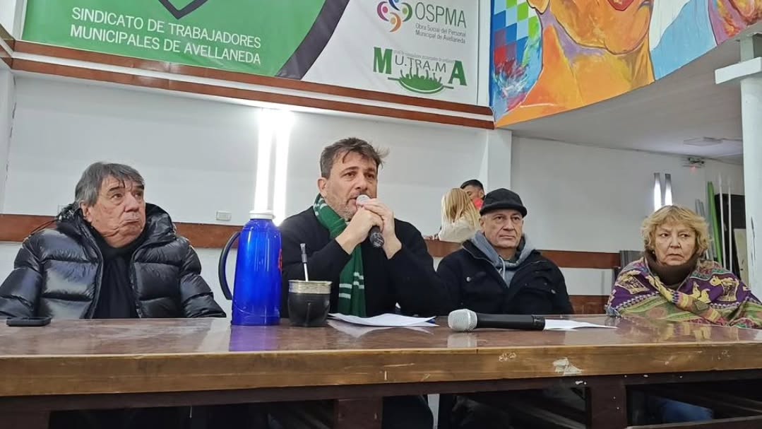 Cambio de liderazgo en la FESIMUBO: Hernán Doval reemplaza al histórico “Cholo” García