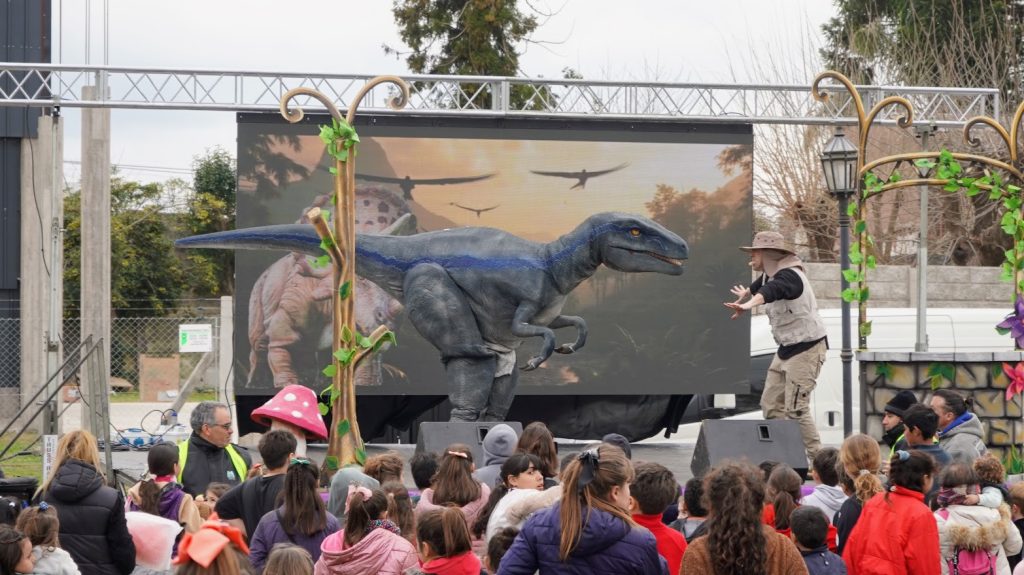 Éxito de público en el festejo del Día de la Niñez en La Trocha