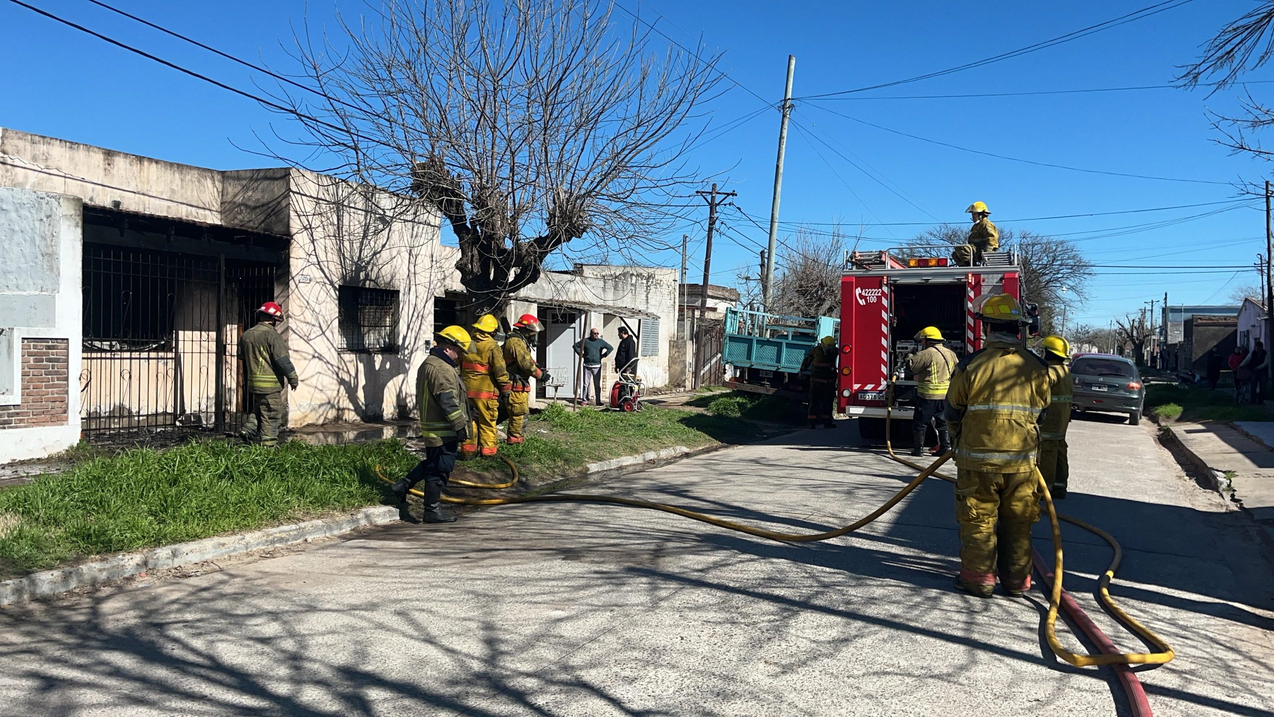 Se incendió una vivienda y hubo rápida asistencia