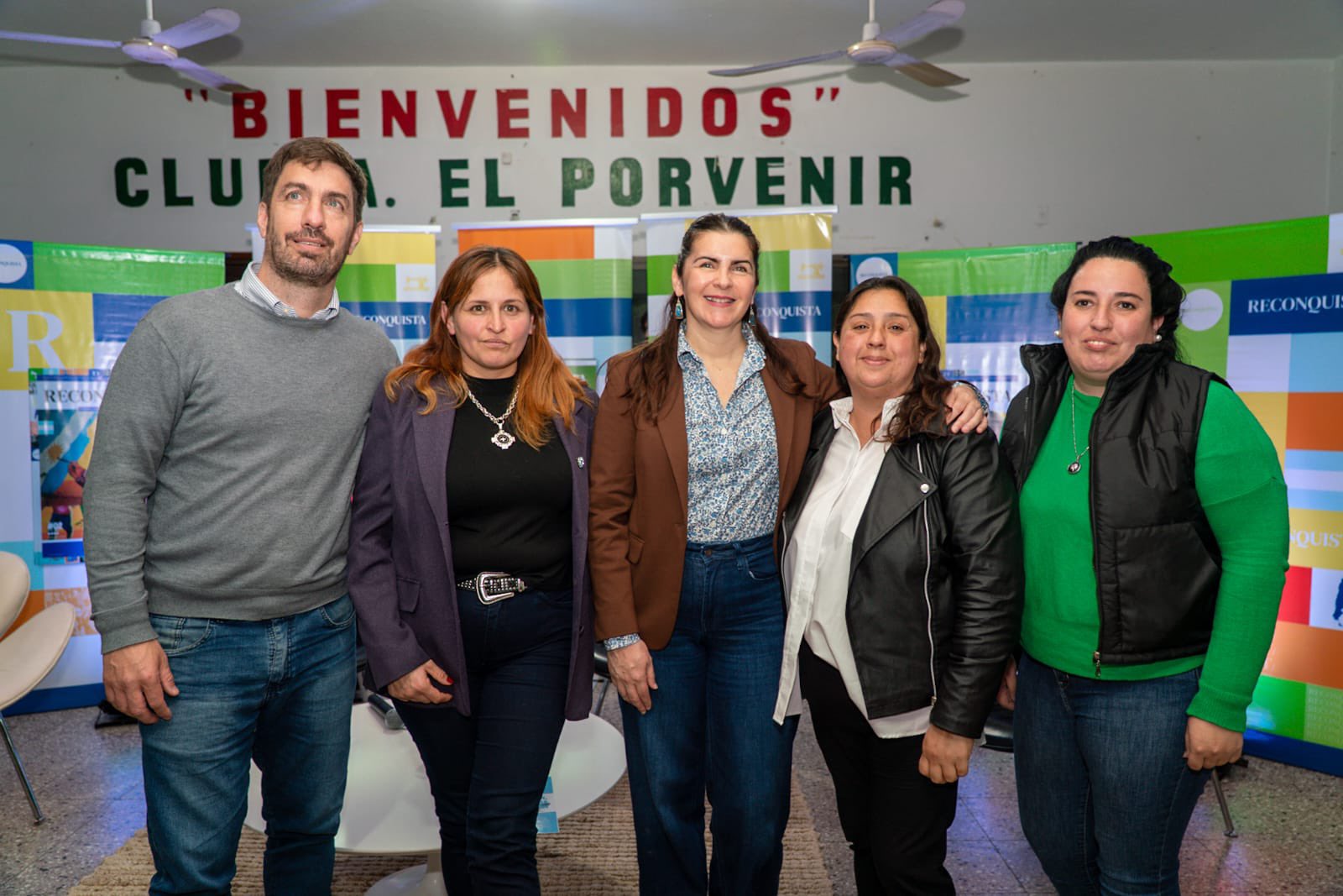 Mariel Fernández presentó Revista Reconquista en Mercedes