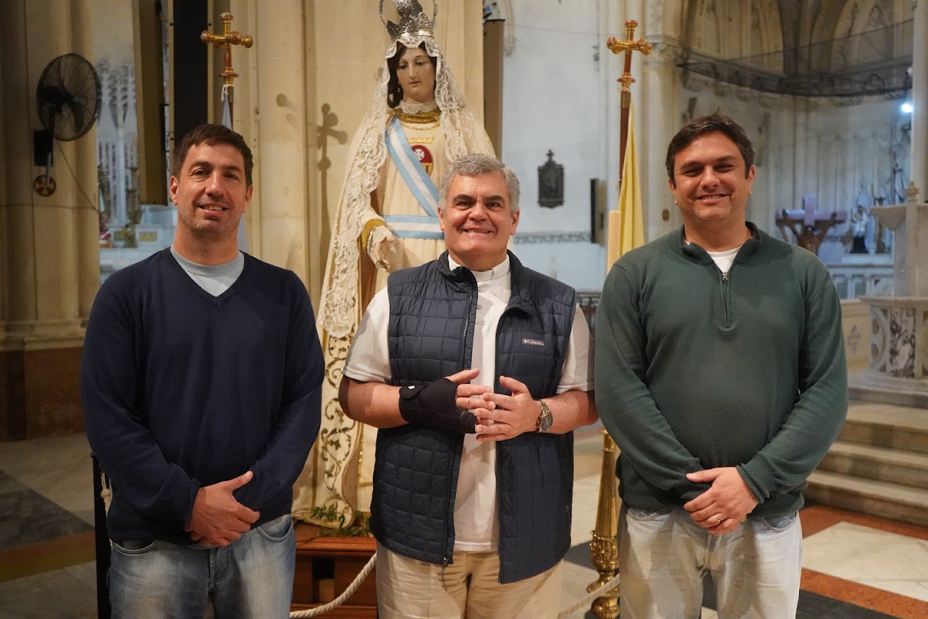 Desfile en conmemoración del 200 aniversario de la Catedral Basílica