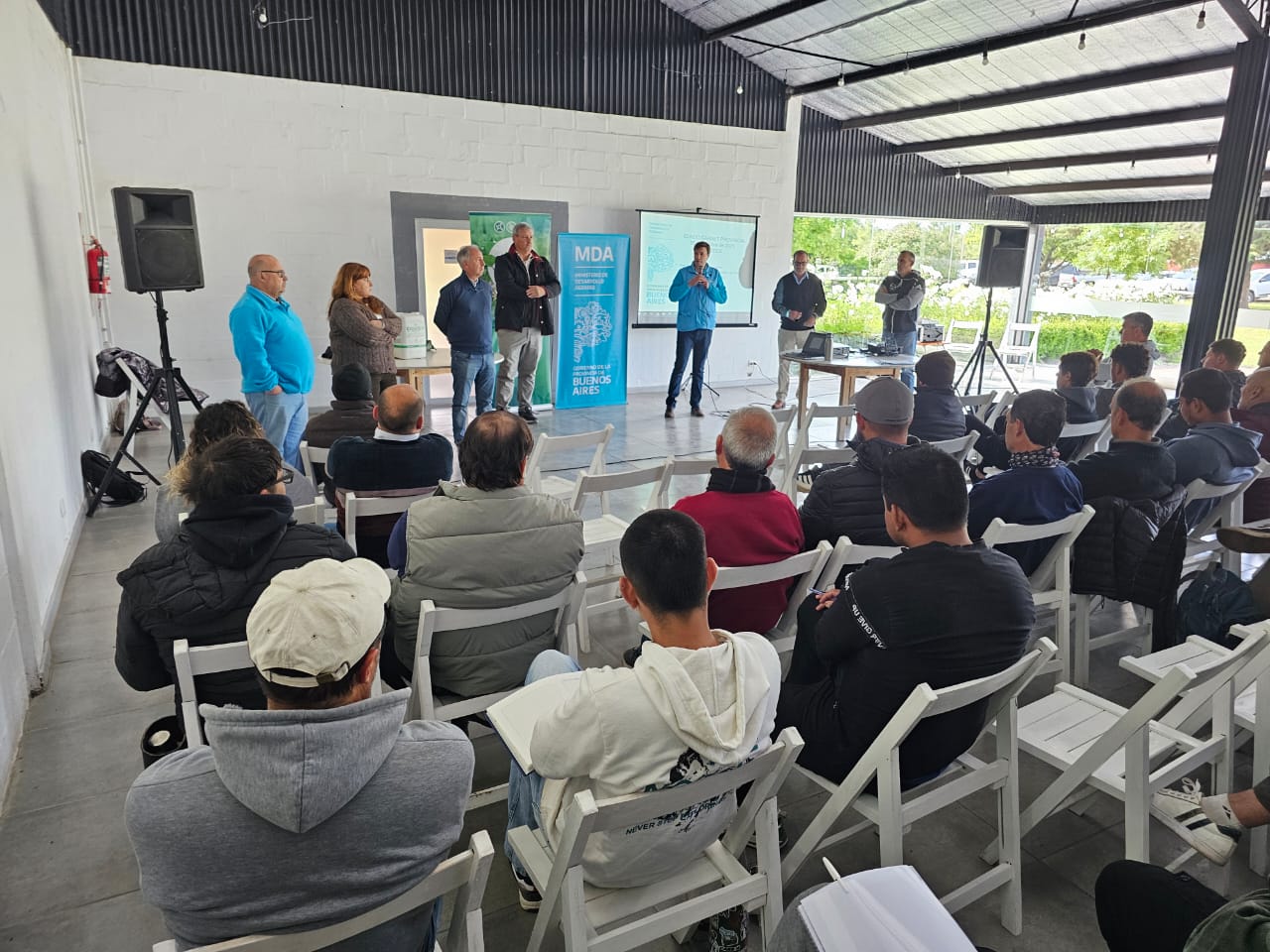Jornada de Capacitación para Aplicadores Terrestres de Fitosanitarios en Mercedes