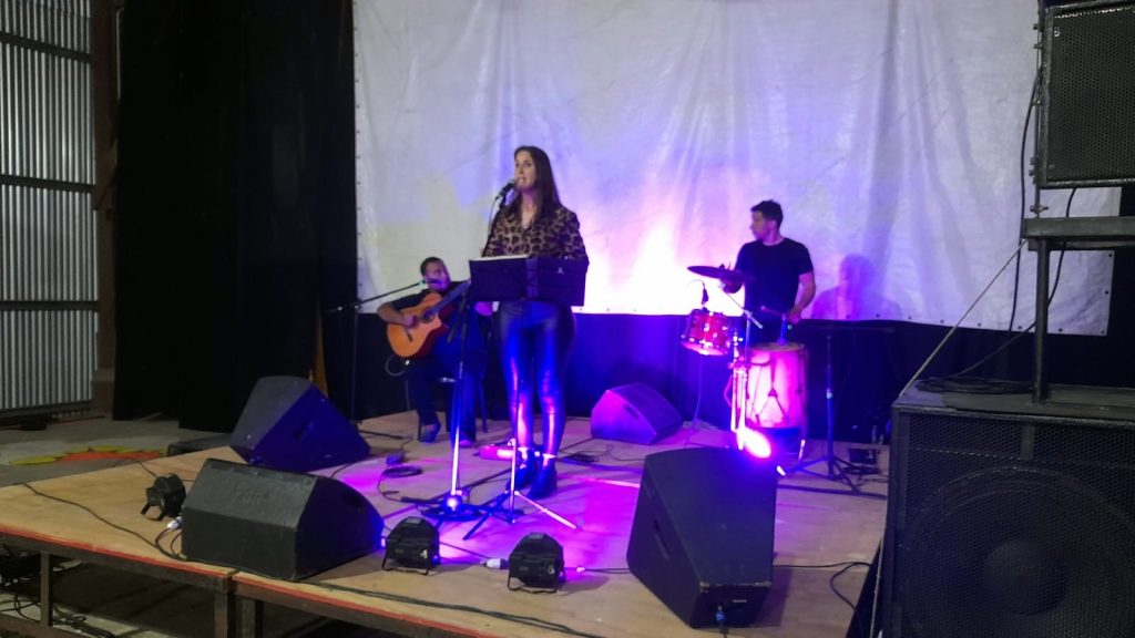 Se vivió otra gran noche con peña y Amigos Peñeros