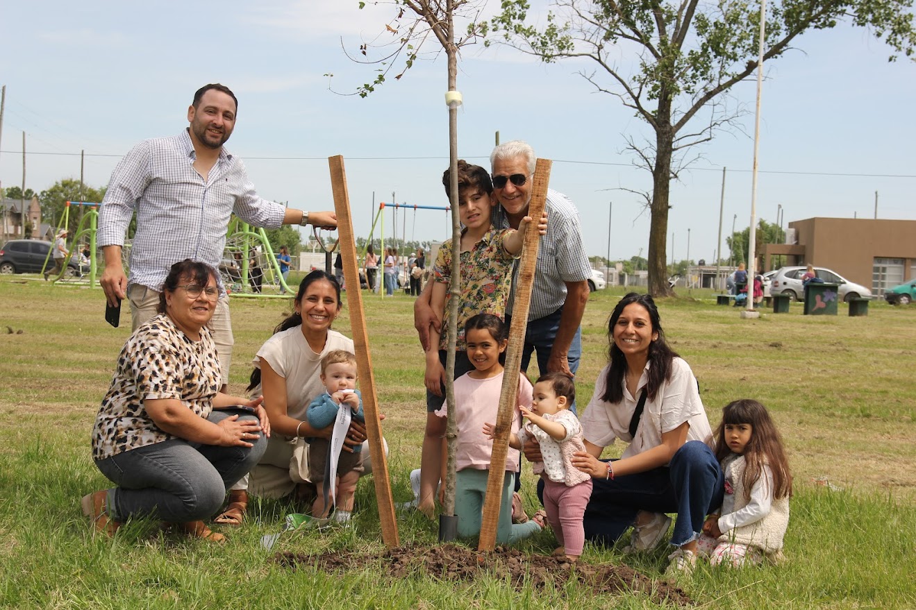 En barrio Favaloro se construyó un nuevo “Bosque de los Mil Días”