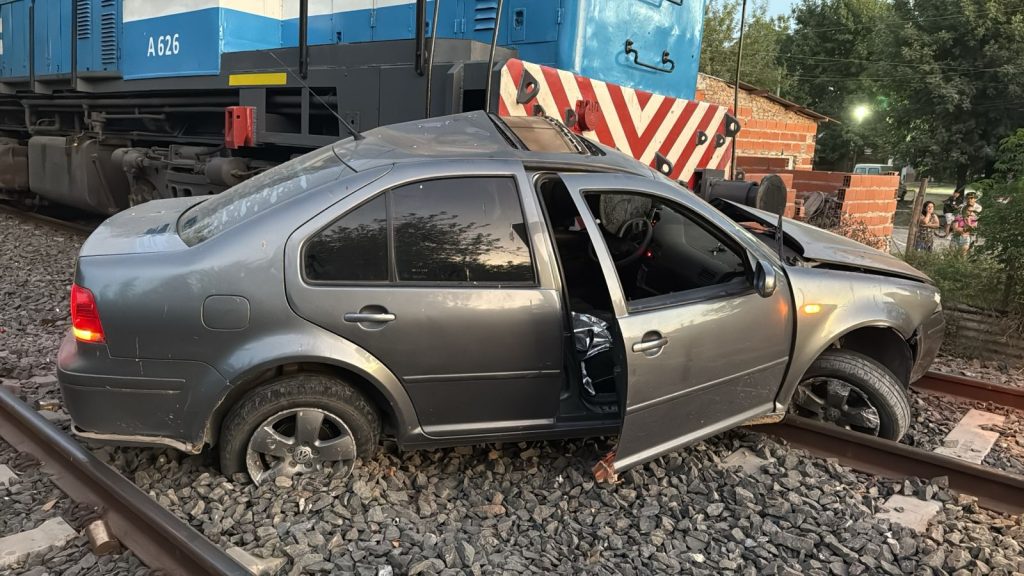 Siniestro Vial - Tren y Auto