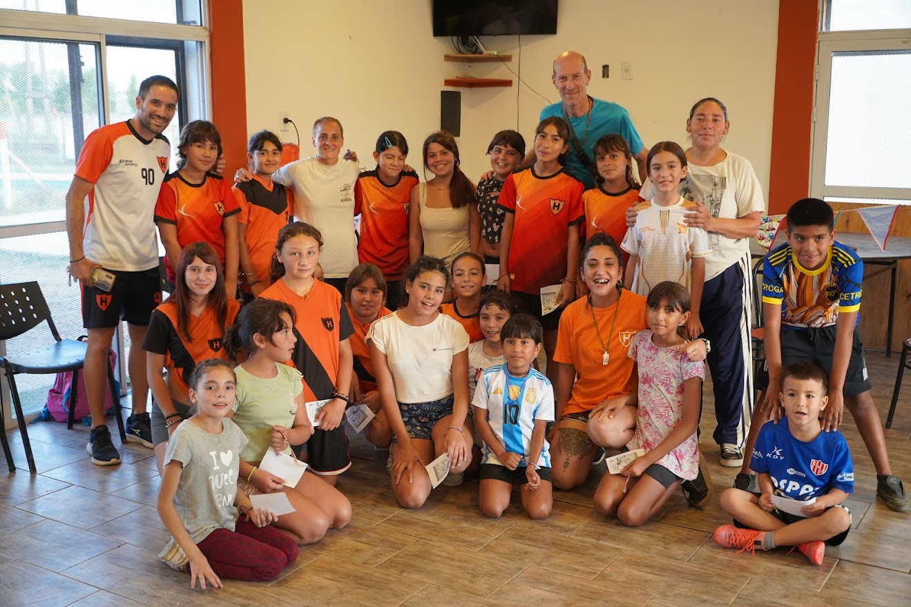 Club Holanda y una jornada deportiva con Juana Cángaro