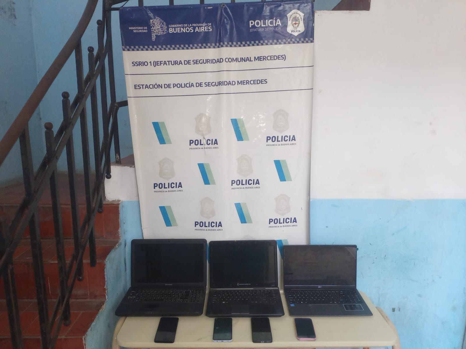 Allanan vivienda por amenazas en escuelas de Mercedes