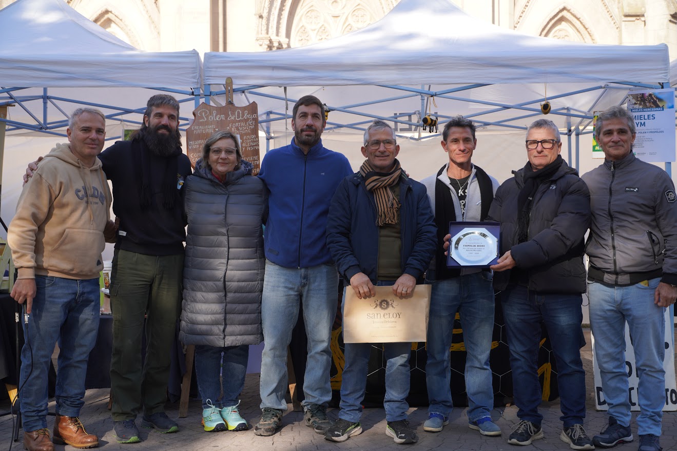Escuelas, expo y reconocimientos en la Semana de la Miel