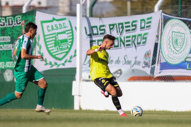 Flandria y Camioneros repartieron puntos