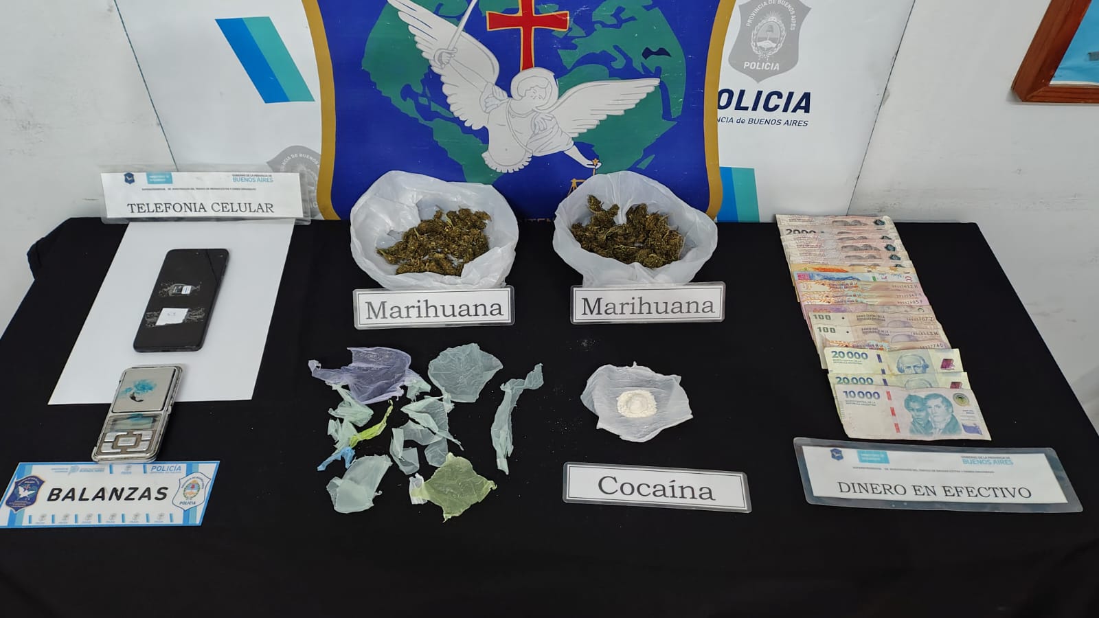 Operativo anti drogas en Gowland