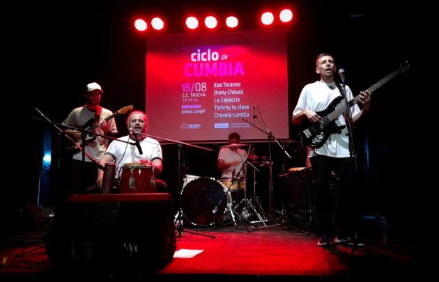 La cumbia volvió a ser protagonista en una nueva noche musical en La Trocha