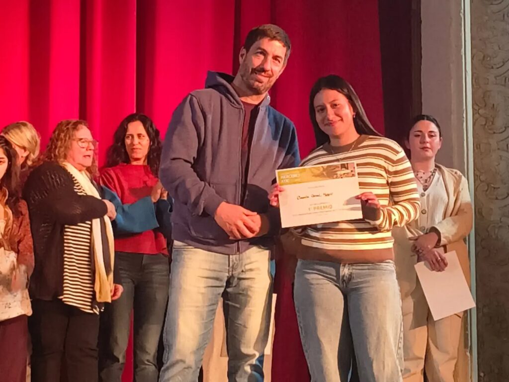 Con una gran convocatoria de jóvenes, se entregaron los premios de la 5ª edición del Concurso Literario ATR